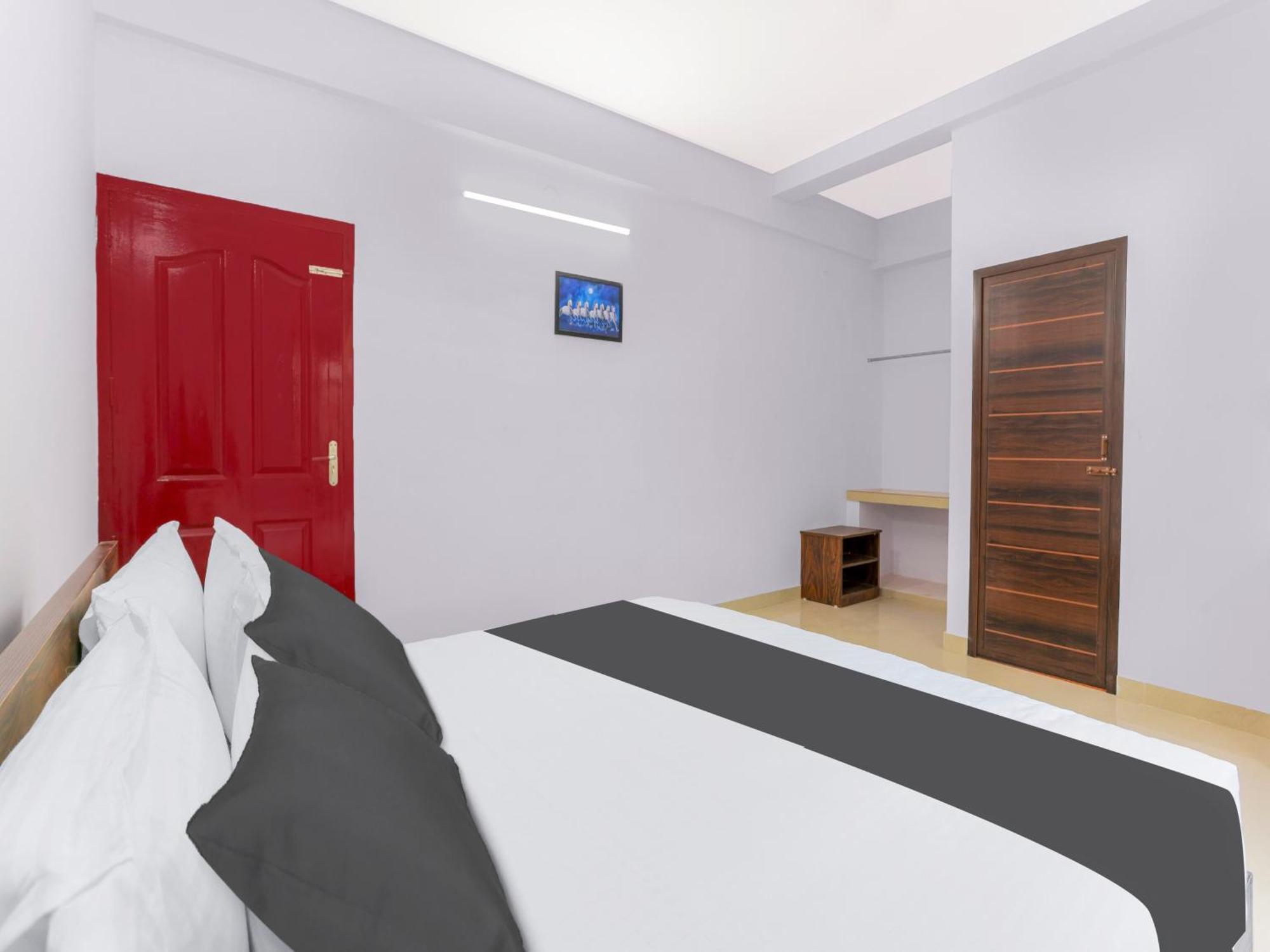 Hotel O Nila Tourist Home Thiruvananthapuram Екстериор снимка